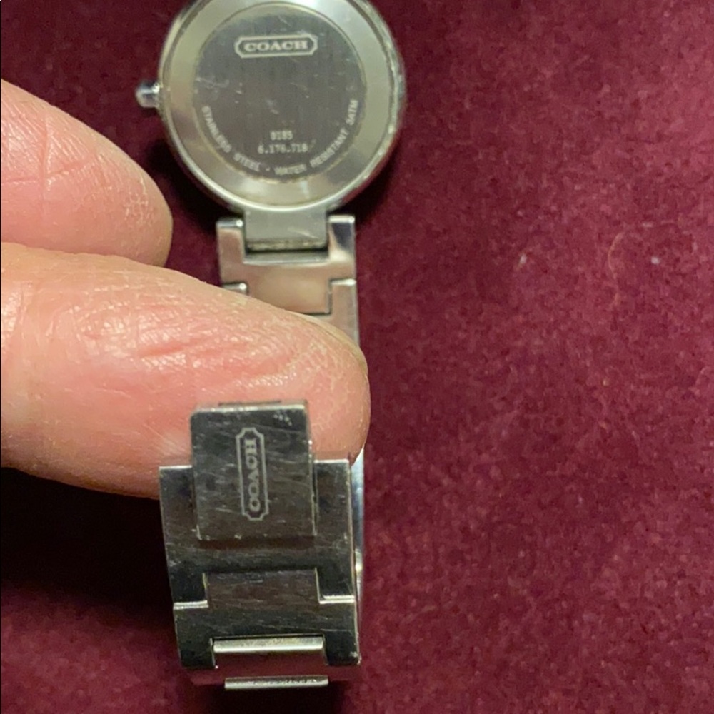 Genuine Coach watch - Picture 6 of 8